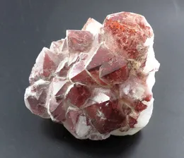 Камень Красный кварц: значение, целебные свойства и преимущества