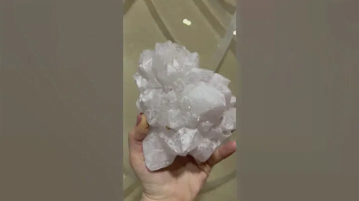 Кварц белый