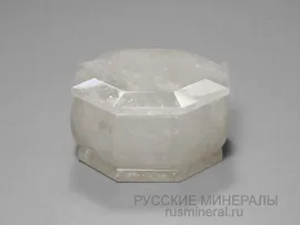 Кварц "льдистый" (шкатулка)